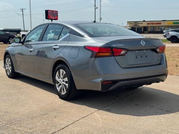 2020 Nissan Altima 2.5 S - Image 7
