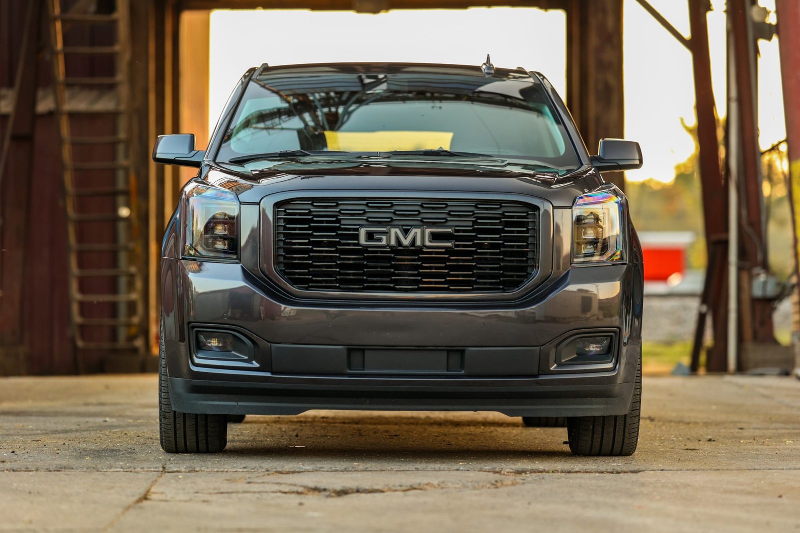 2018 GMC Yukon Denali - Image 3
