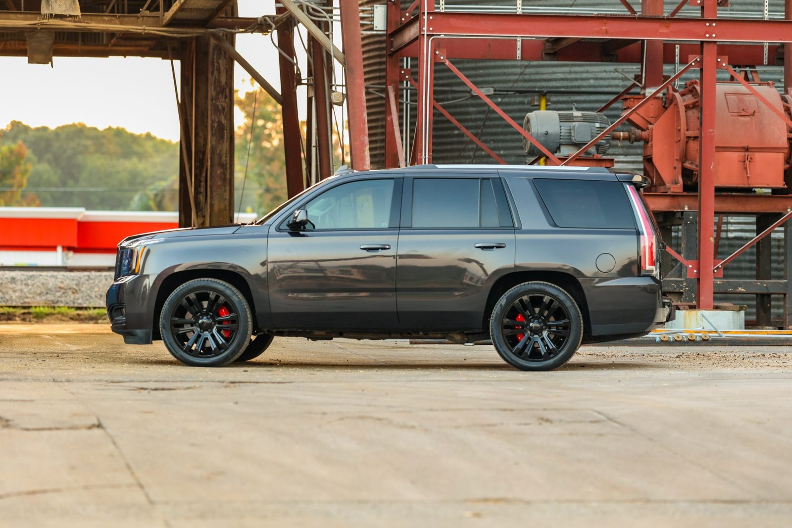 2018 GMC Yukon Denali - Image 5