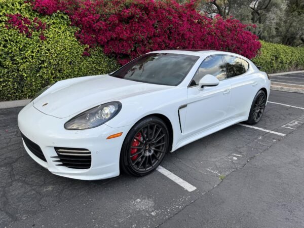 2014 Porsche Panamera GTS