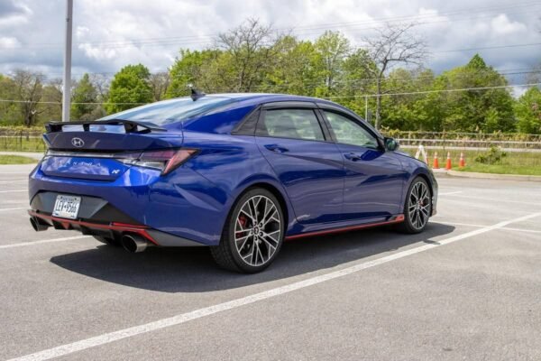 2022 Hyundai Elantra N - Image 7