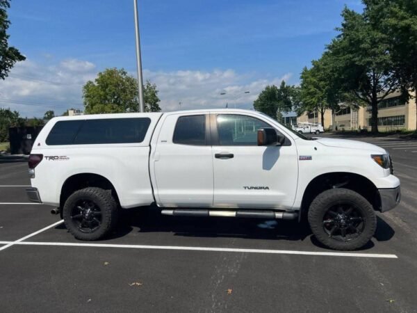 2009 Toyota Tundra Double Cab SR5 4x4 - Image 5