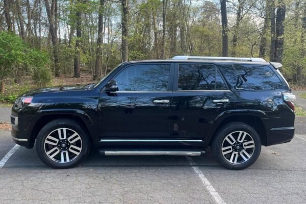 2017 Toyota 4Runner Limited 4x4 - Image 3