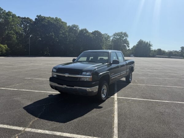 2004 Chevrolet Silverado 2500HD LS Crew Cab - Image 2