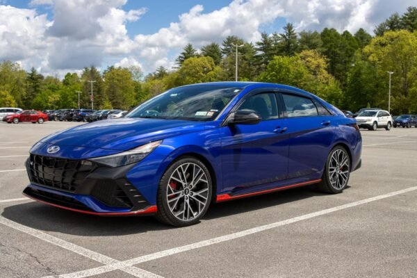 2022 Hyundai Elantra N - Image 5