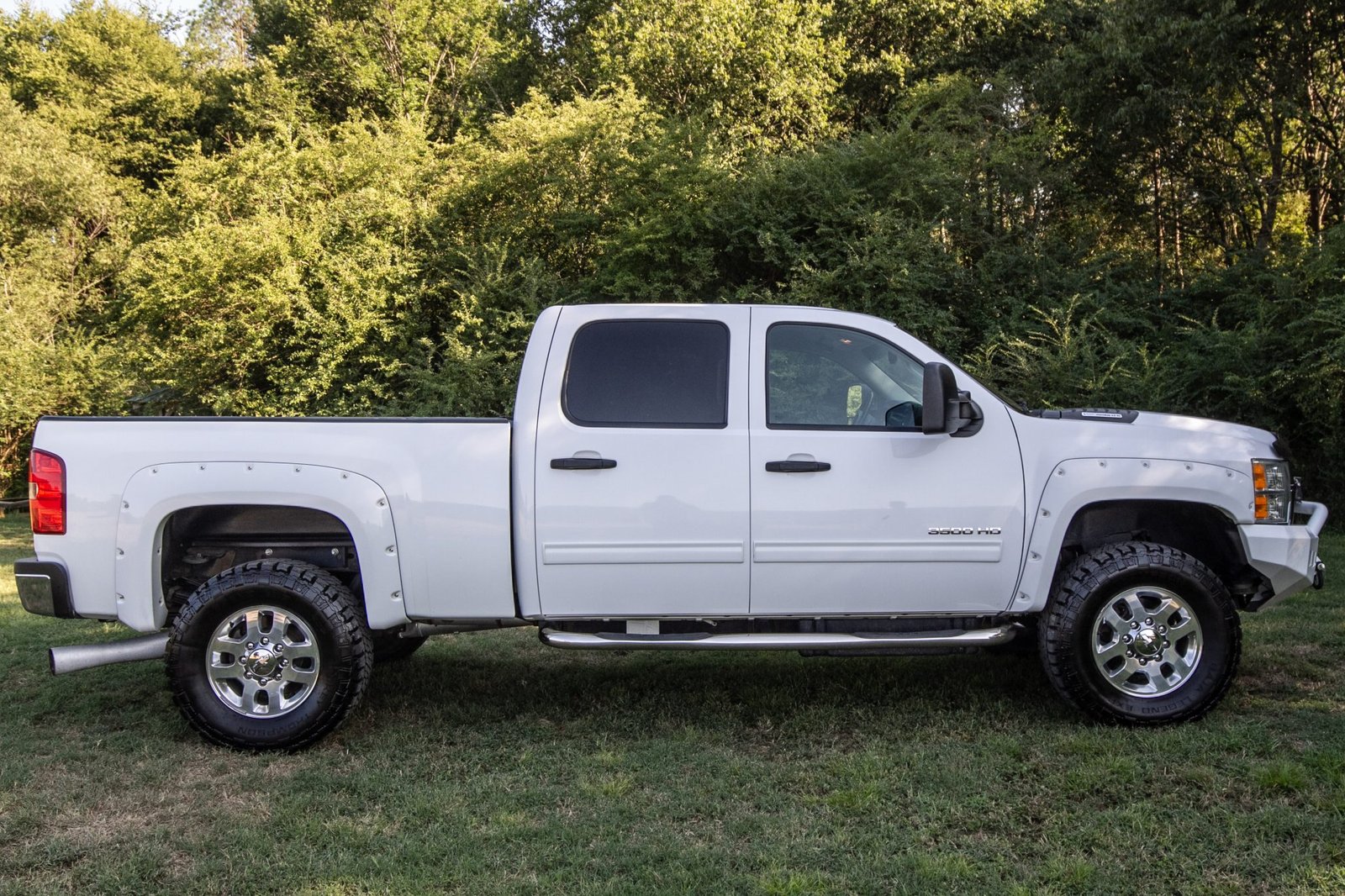 2013 Chevrolet Silverado 3500HD LT Crew Cab Duramax 4×4 - Image 5