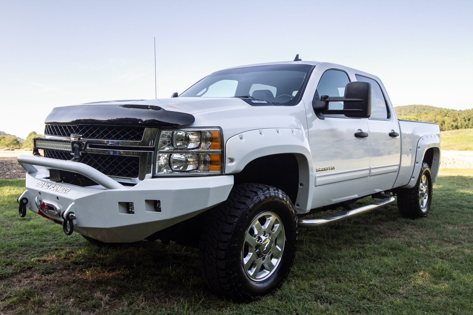 2013 Chevrolet Silverado 3500HD LT Crew Cab Duramax 4×4 - Image 2