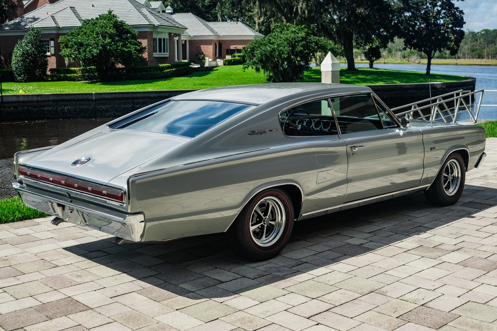 1966 Dodge Charger 383 - Image 6