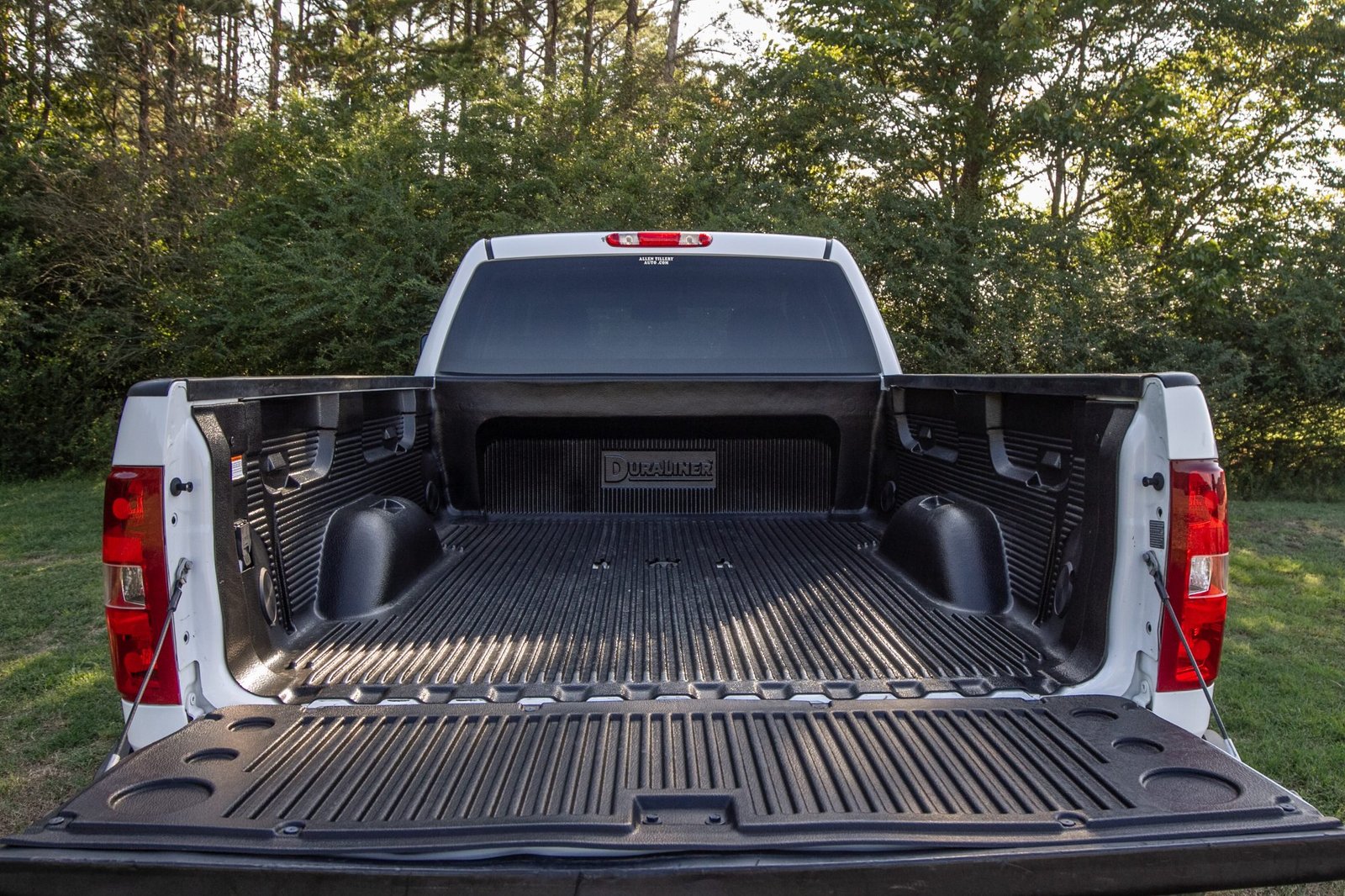 2013 Chevrolet Silverado 3500HD LT Crew Cab Duramax 4×4 - Image 10