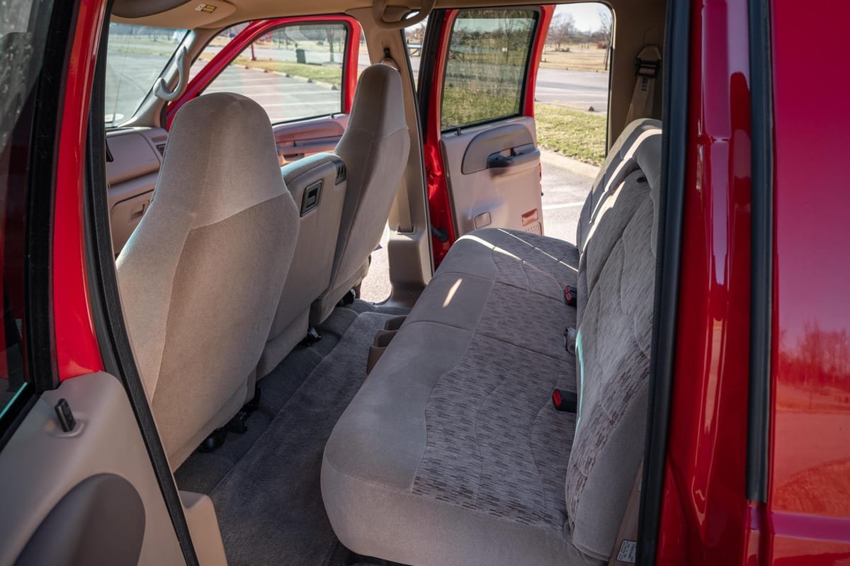 1999 Ford F-350 Super Duty XLT - Image 13