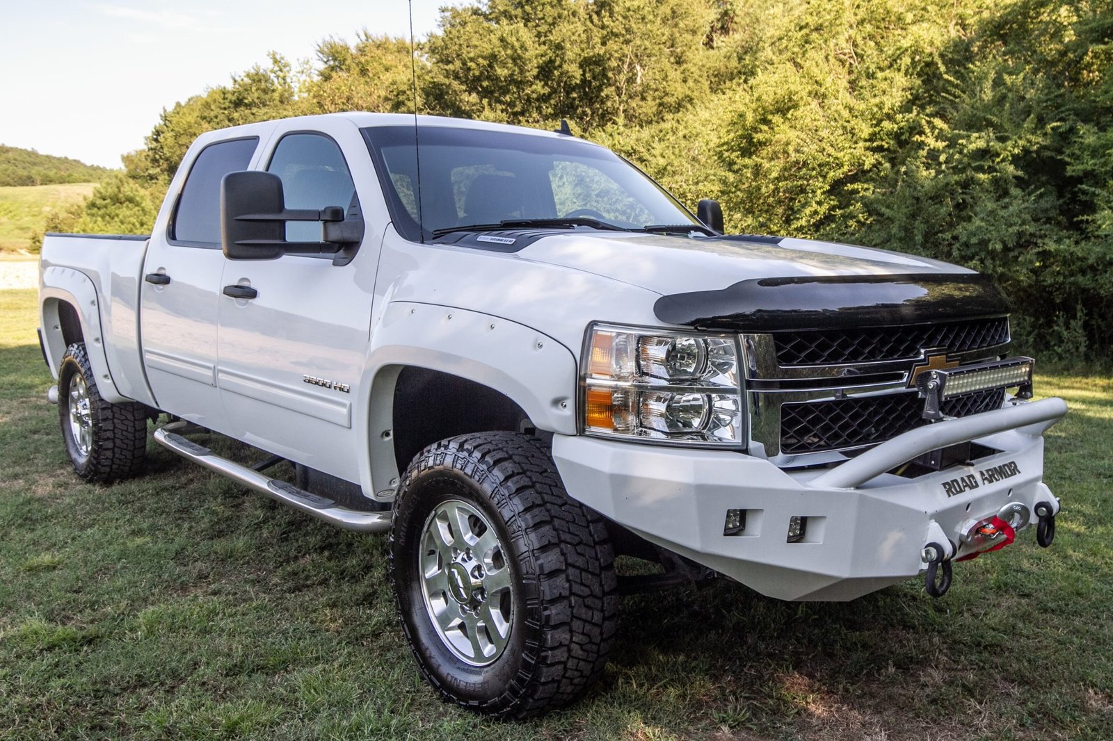 2013 Chevrolet Silverado 3500HD LT Crew Cab Duramax 4×4 - Image 4