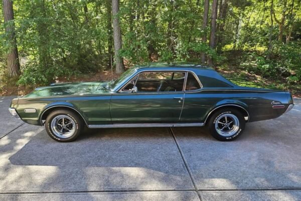 1968 Mercury Cougar - Image 4