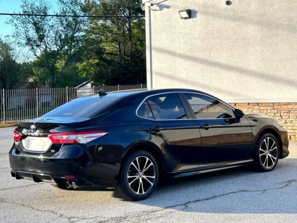 2020 Toyota Camry SE Nightshade - Image 4