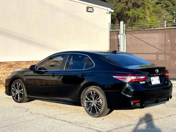 2020 Toyota Camry SE Nightshade - Image 5