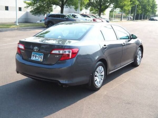 2012 Toyota Camry LE - Image 5