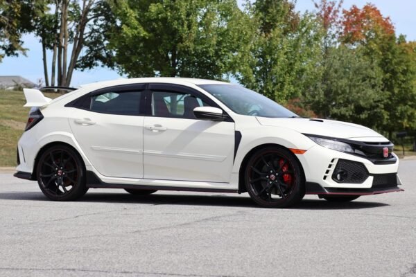 2017 Honda Civic Type R - Image 3