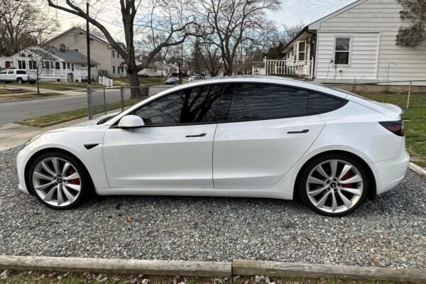 2019 Tesla Model 3 Performance - Image 4