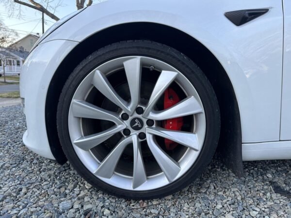 2019 Tesla Model 3 Performance - Image 9