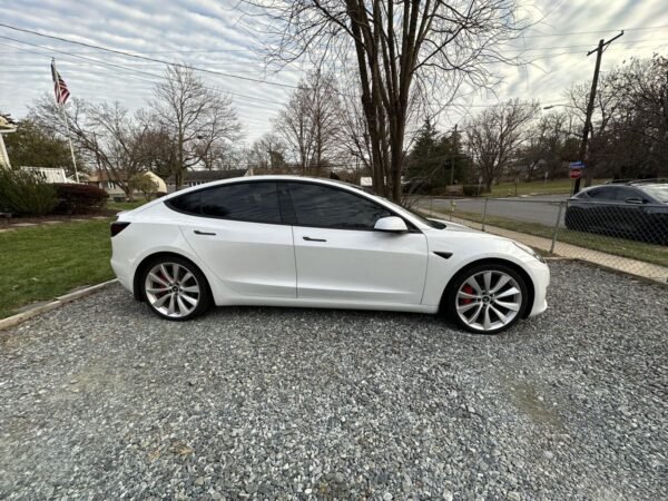 2019 Tesla Model 3 Performance - Image 5