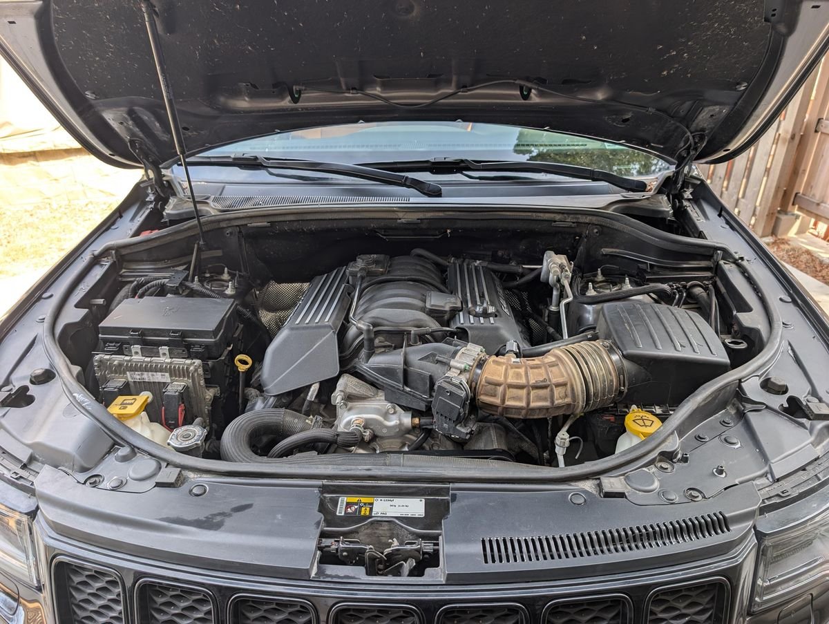 2019 Jeep Grand Cherokee SRT - Image 16