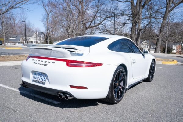 2013 Porsche 911 Carrera 4S Coupe - Image 7