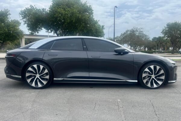 2023 Lucid Air Touring - Image 4