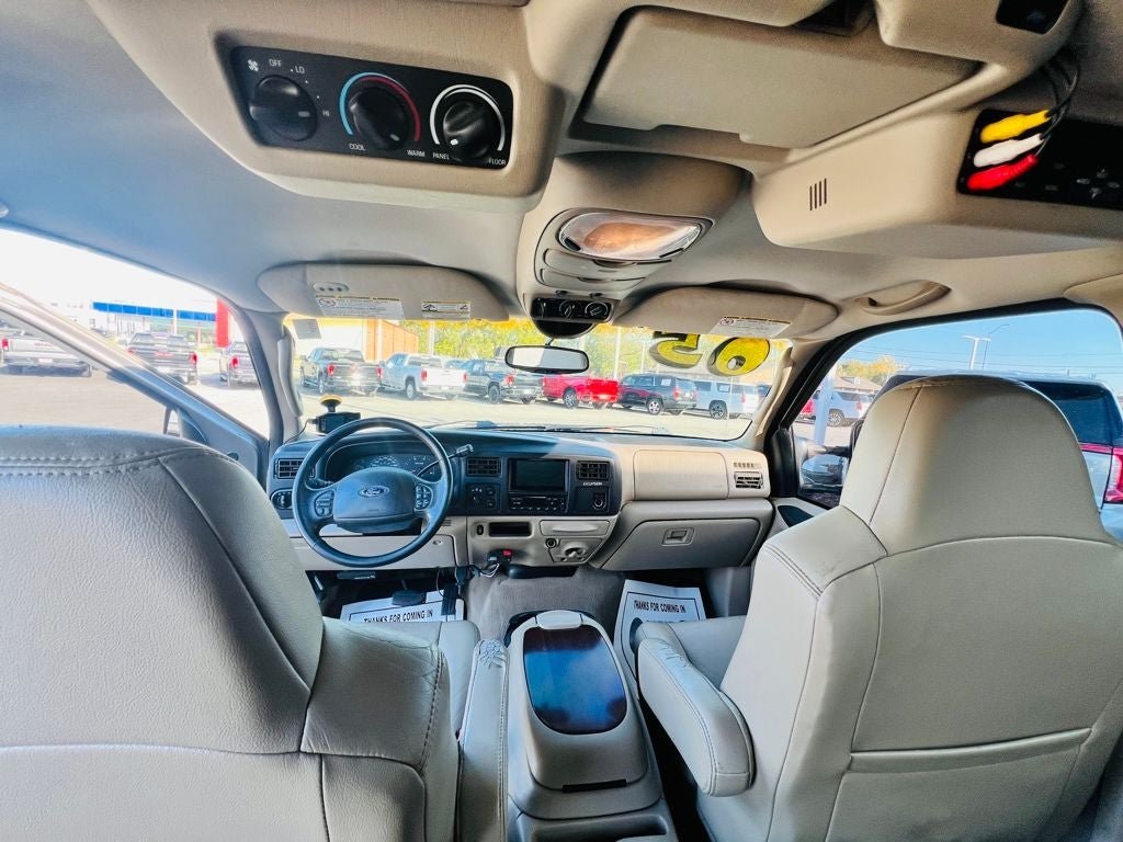 2005 Ford Excursion Limited - Image 9