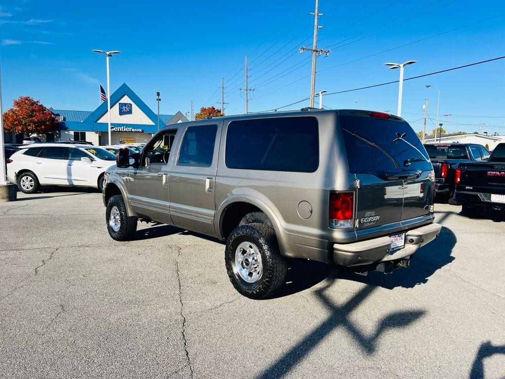 2005 Ford Excursion Limited - Image 5