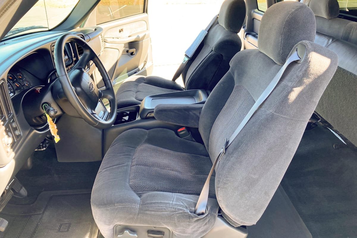 2001 Chevrolet Silverado 1500 LS - Image 11