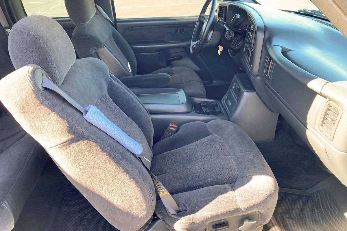 2001 Chevrolet Silverado 1500 LS - Image 12