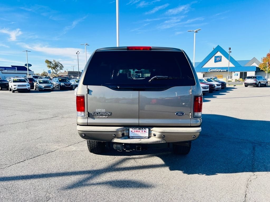 2005 Ford Excursion Limited - Image 7