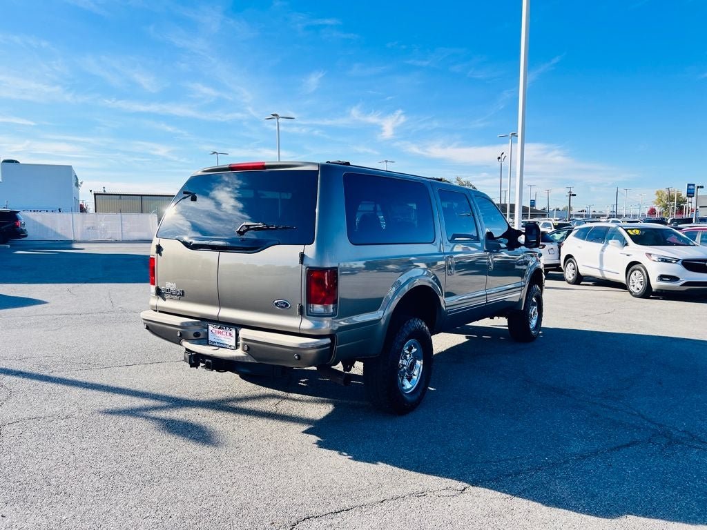2005 Ford Excursion Limited - Image 6