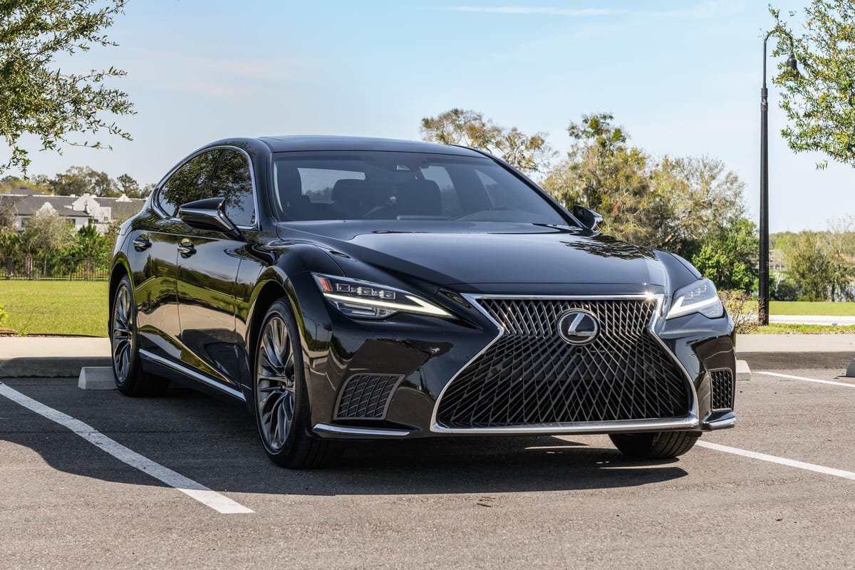 2021 Lexus LS 500 - Image 2