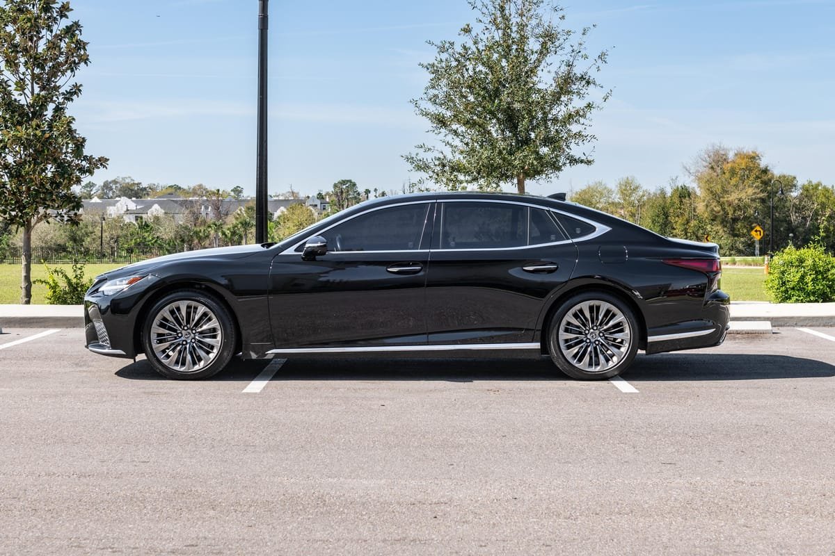 2021 Lexus LS 500 - Image 5