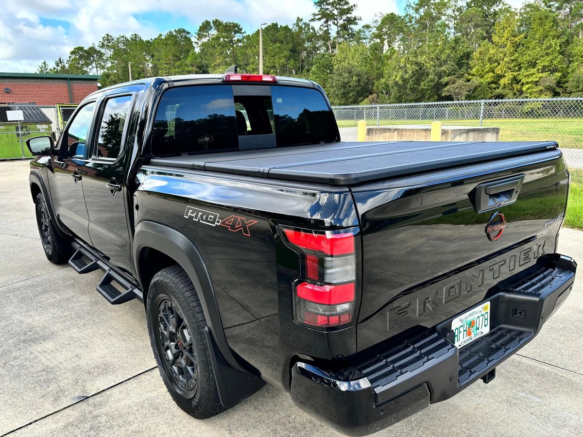 2023 Nissan Frontier PRO-4X Crew Cab 4x4 - Image 6