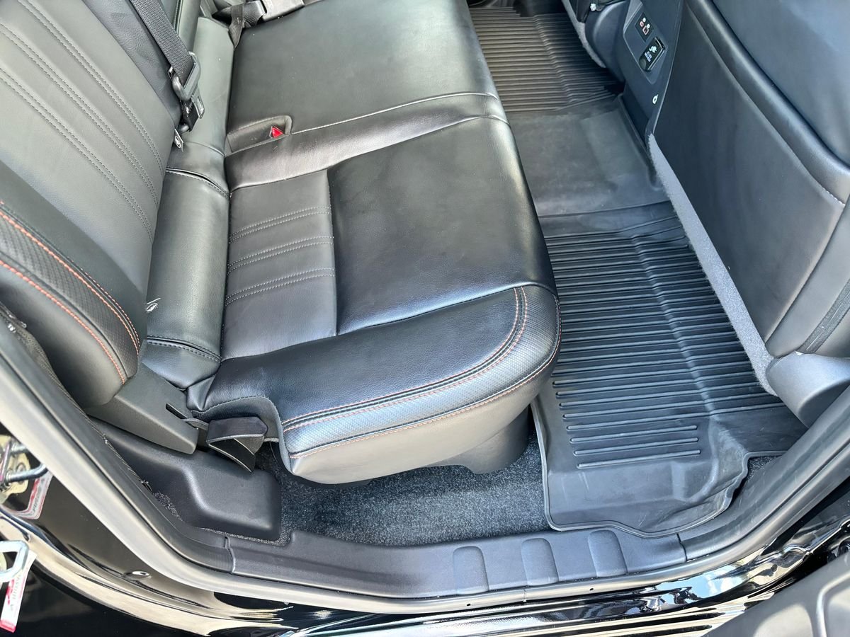 2023 Nissan Frontier PRO-4X Crew Cab 4x4 - Image 16