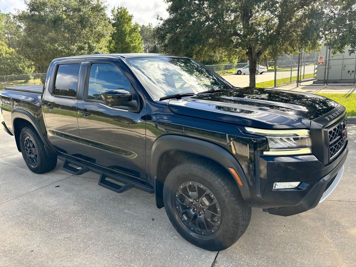 2023 Nissan Frontier PRO-4X Crew Cab 4x4 - Image 2