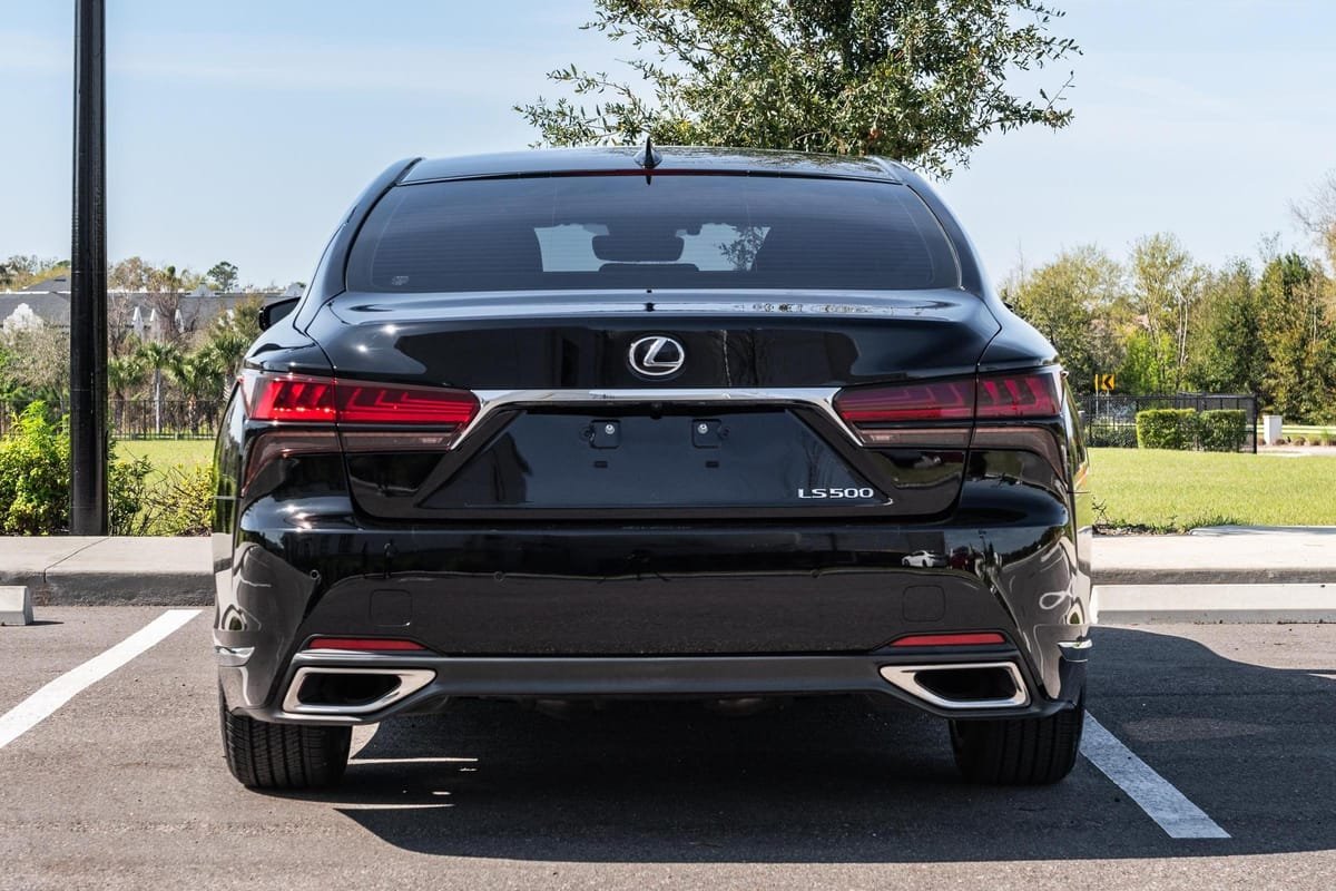 2021 Lexus LS 500 - Image 8