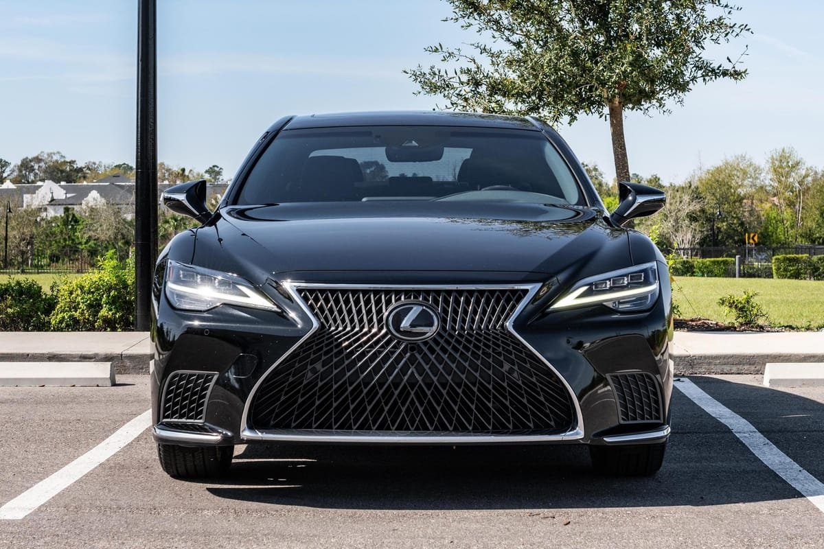 2021 Lexus LS 500 - Image 3